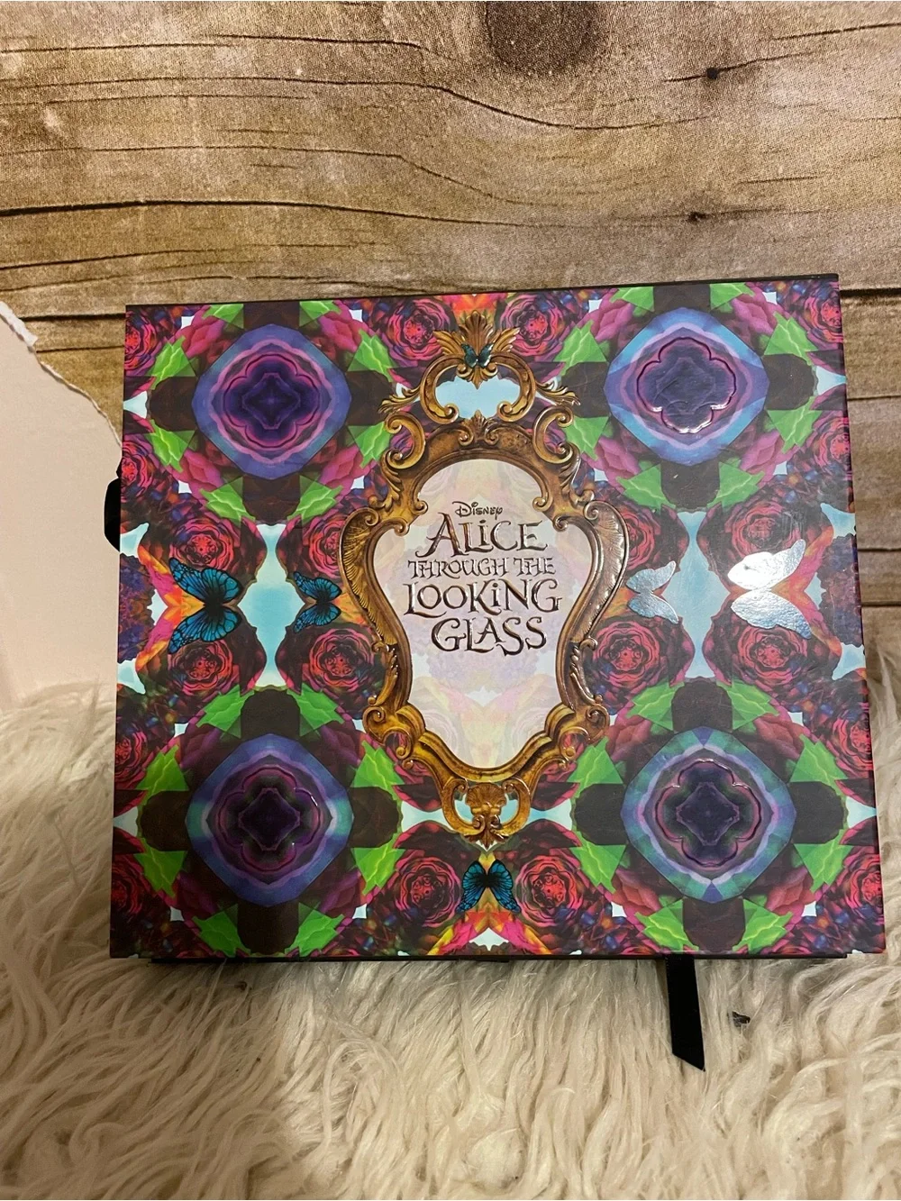 Urban Decay Alice Through the Looking Glass Eyeshadow Palette Limited Edition